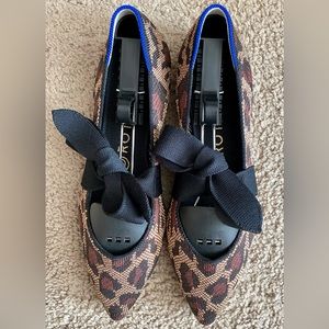 Rothy’s bow tie Mary Jane points in Wildcat